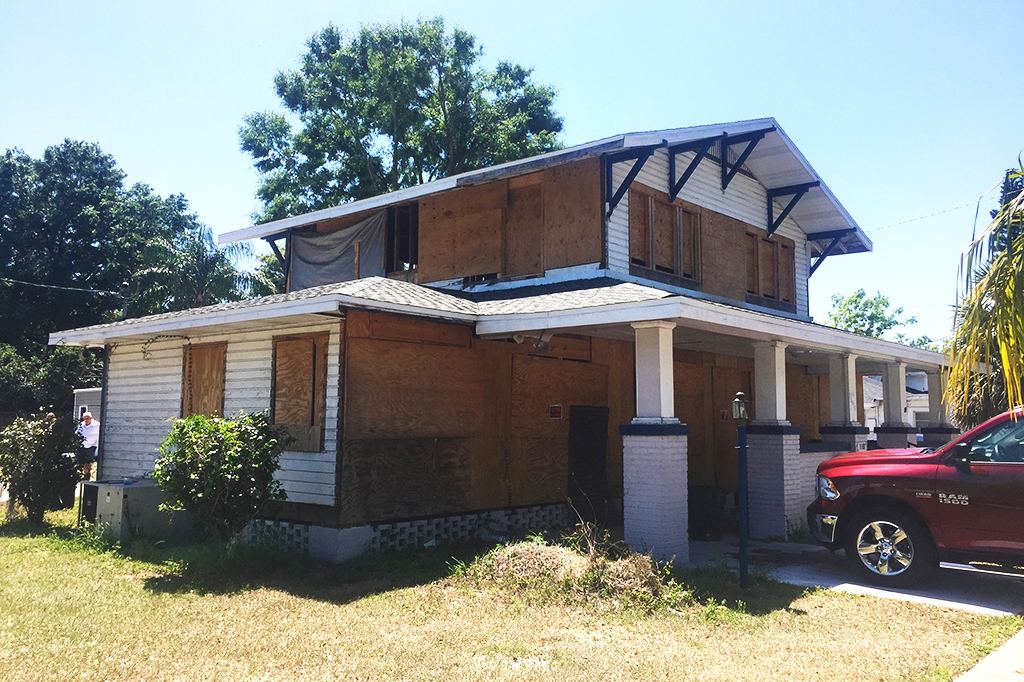 1007 W. Baker before renovation