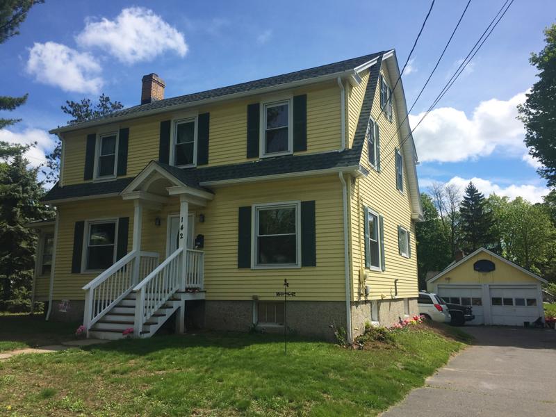 Single-family home in Bristol, Connecticut